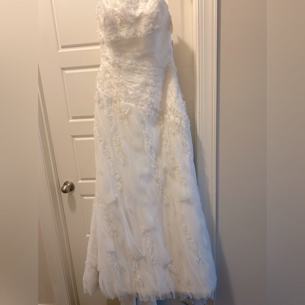 💕A-lne ivory bridal gown, Aalia Bridal, strapless, slight train.